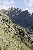 Inca trail, the climb to Runkuraqay Pass